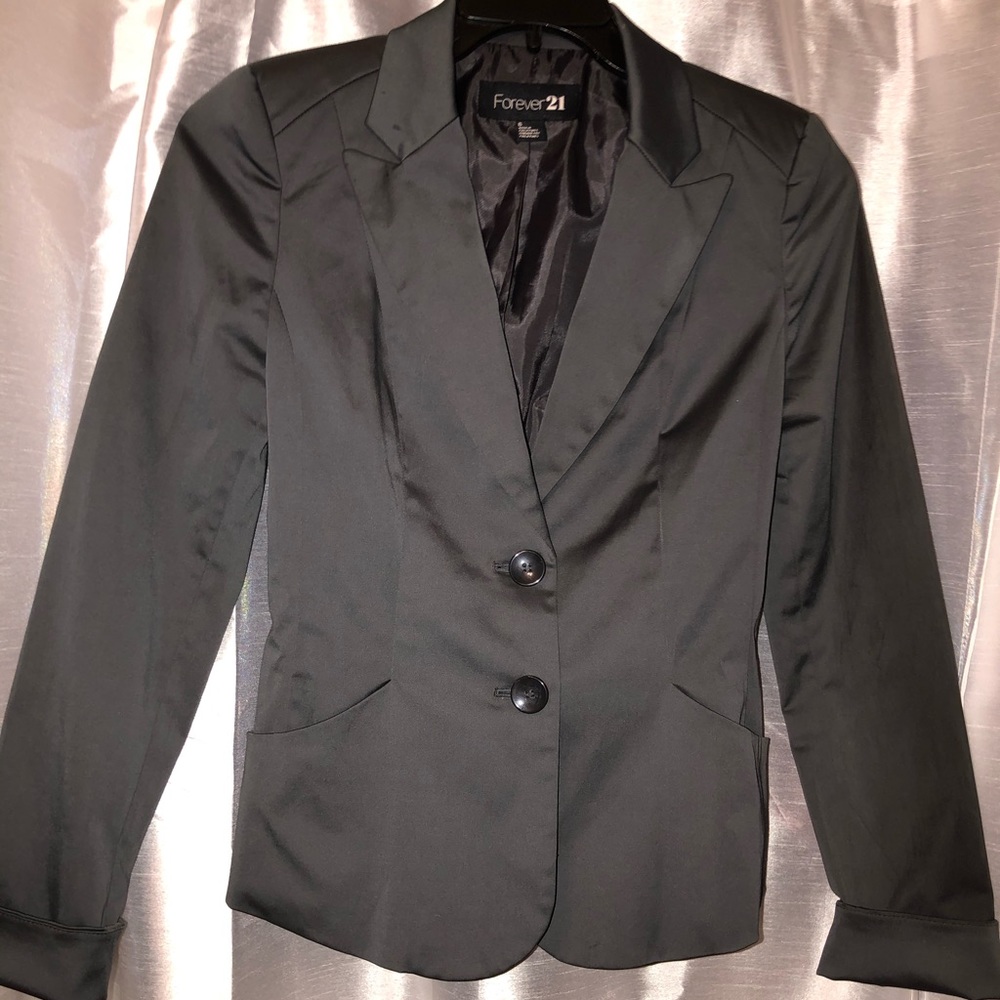 Blazer - Picture 2 of 5